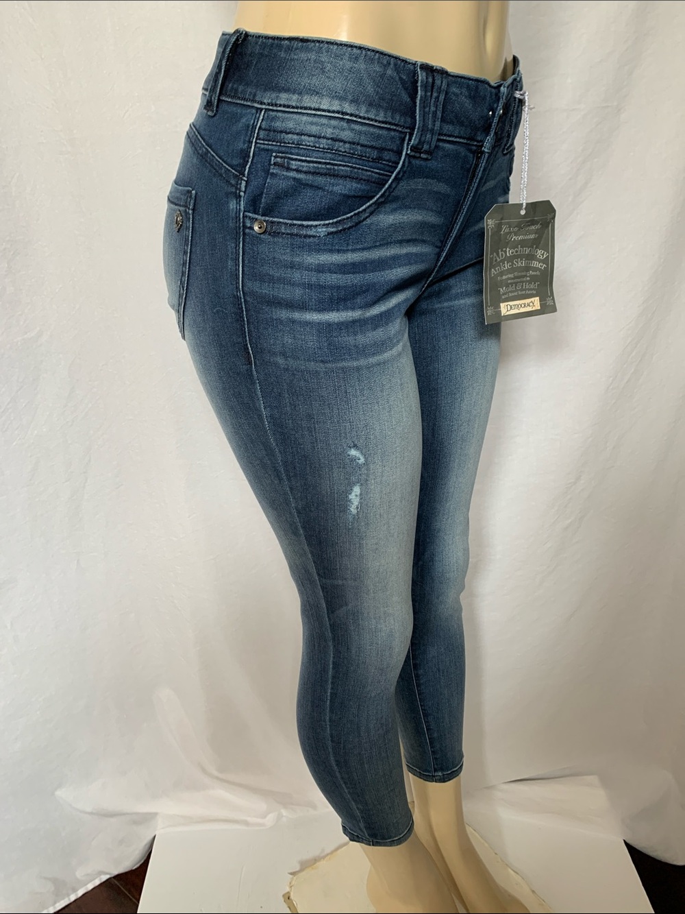 DEMOCRACY Jeans Women’s Tummy Control Size 4 Petite Mid Wash Skinny Jeans NWT - Picture 2 of 7
